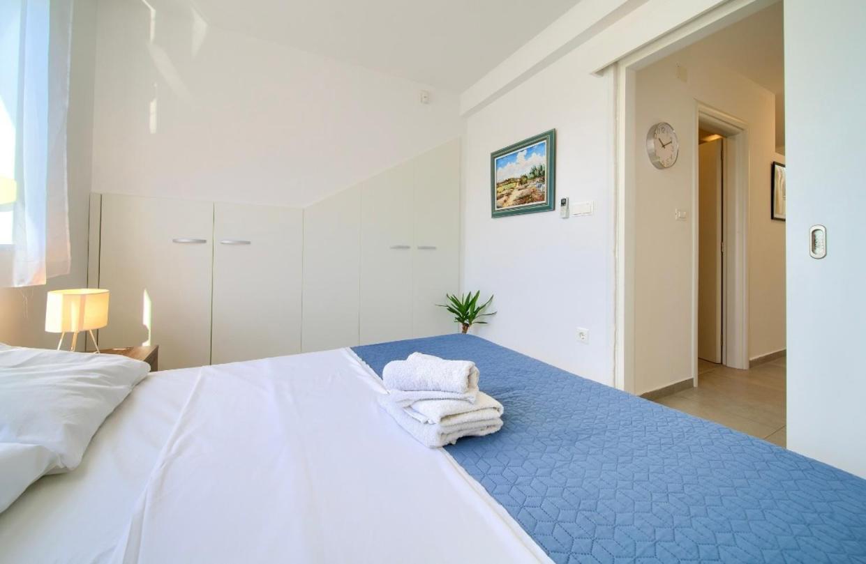 Apartment Sasso Bianco With The Private Pool Njivice Εξωτερικό φωτογραφία