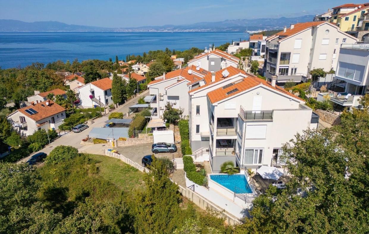 Apartment Sasso Bianco With The Private Pool Njivice Εξωτερικό φωτογραφία