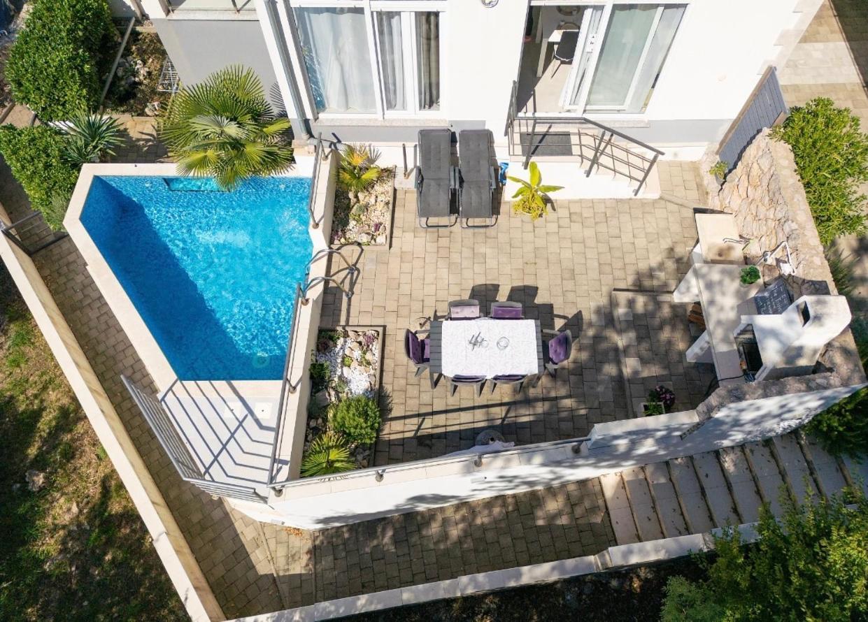 Apartment Sasso Bianco With The Private Pool Njivice Εξωτερικό φωτογραφία