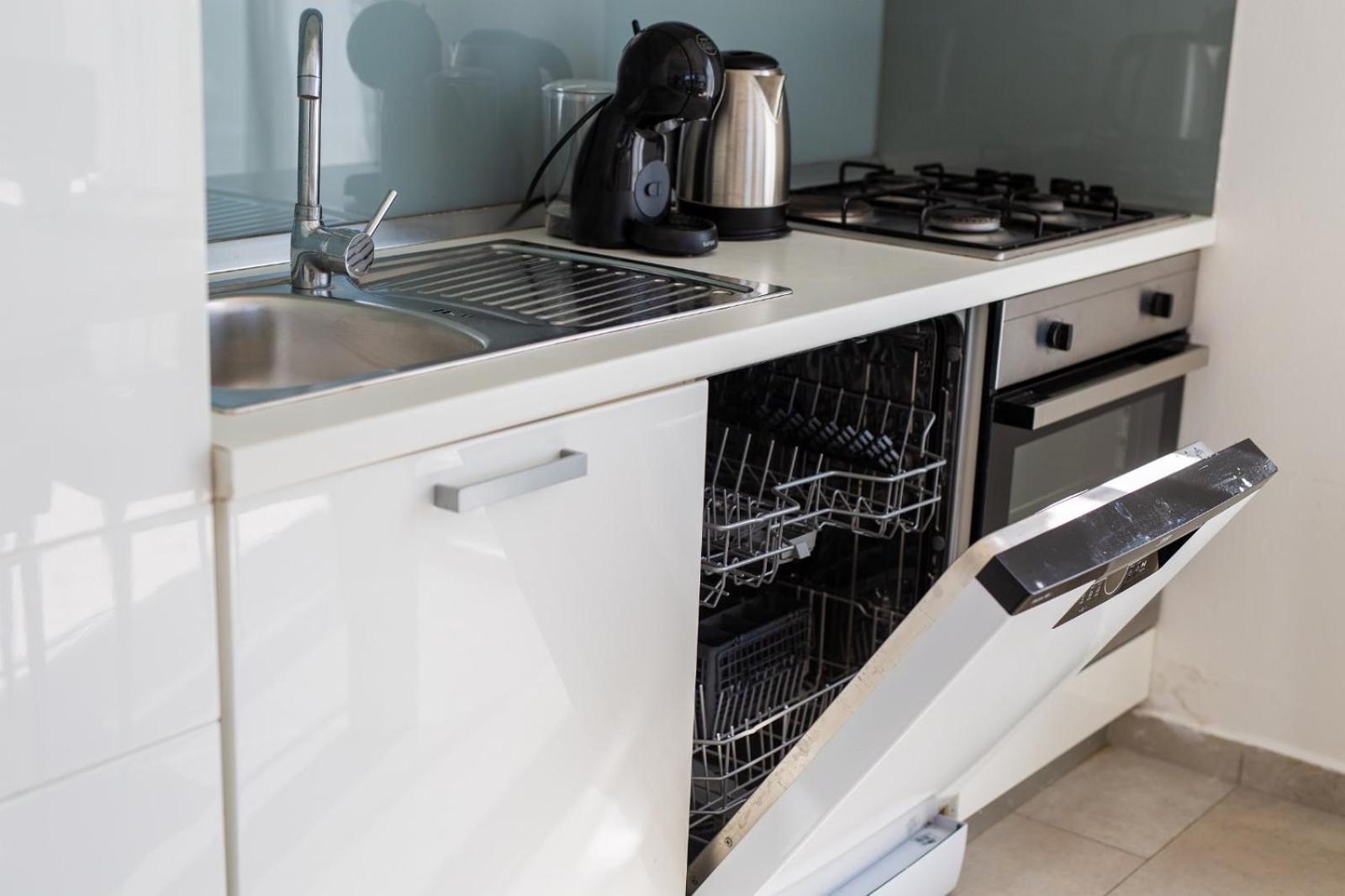 Apartment Sasso Bianco With The Private Pool Njivice Εξωτερικό φωτογραφία