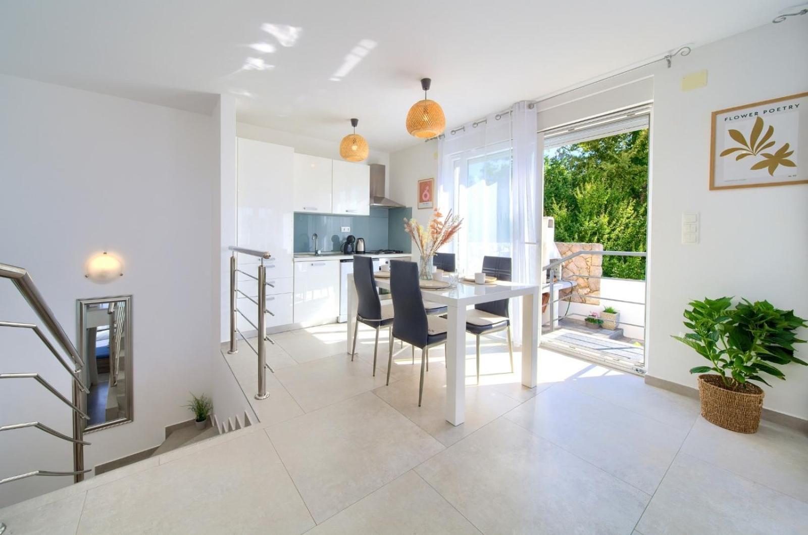 Apartment Sasso Bianco With The Private Pool Njivice Εξωτερικό φωτογραφία